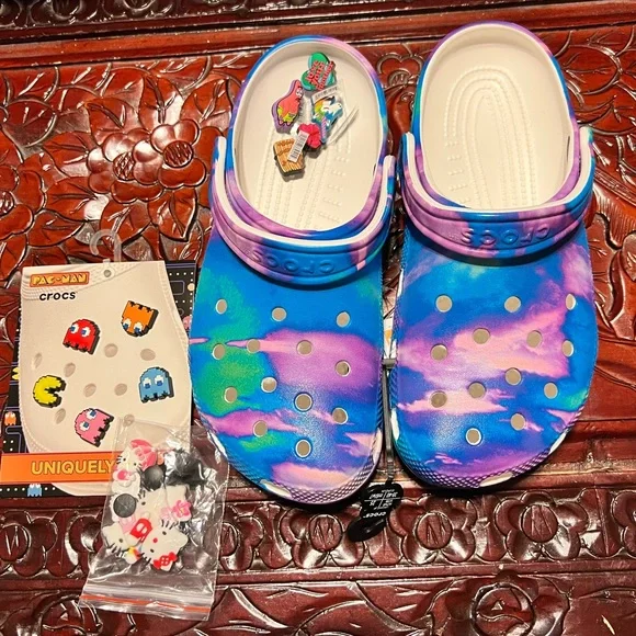 Brand new croc’s w/ 3 different widgets pink goes good with green! the new Wicked x Crocs collection  main image 2